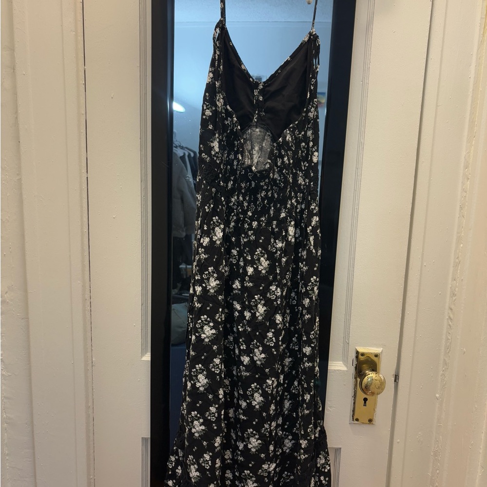 Hollister Black and White Floral Backless Dress